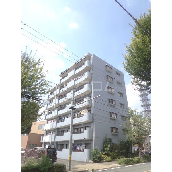 名古屋市名東区高柳町のマンションの建物外観