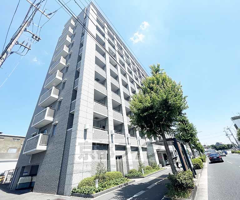 京都市南区吉祥院御池町のマンションの建物外観