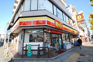 【名古屋市千種区春岡のアパートのコンビニ】