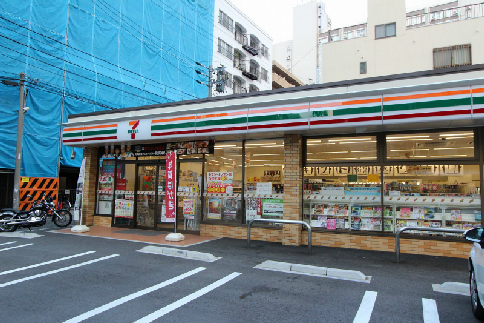 【名古屋市千種区春岡のアパートのコンビニ】