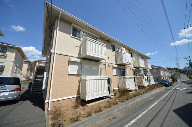 町田市小山町のアパートの建物外観