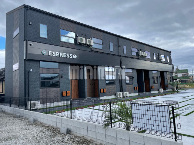 【ＥＳＰＲＥＳＳＯ　稲沢の建物外観】