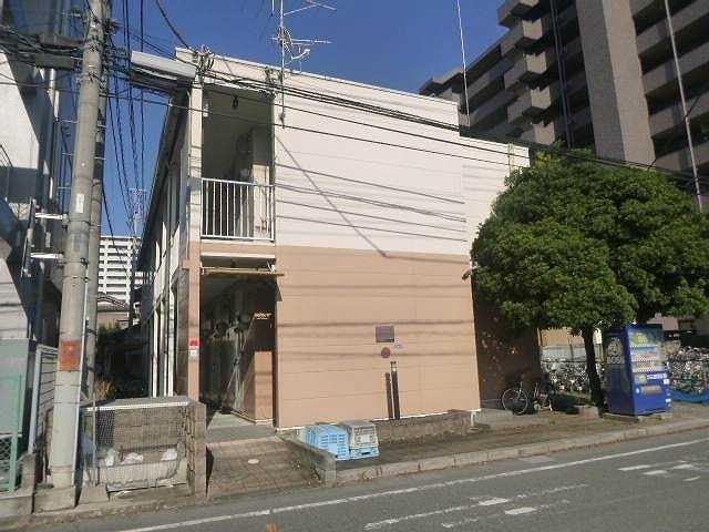 鴻巣市栄町のアパートの建物外観