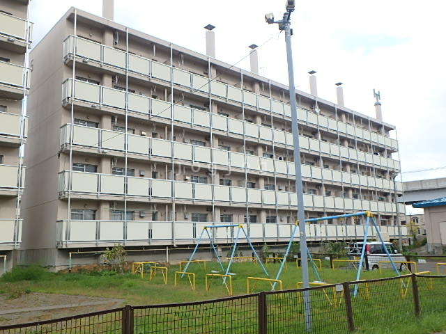 【札幌市手稲区富丘一条のマンションのエントランス】