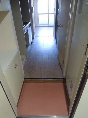 玄関　玄関から【ジュネス桜ヶ丘】