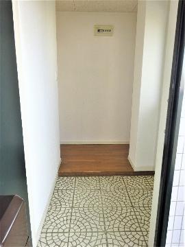 美山ビル　玄関　玄関から室内
