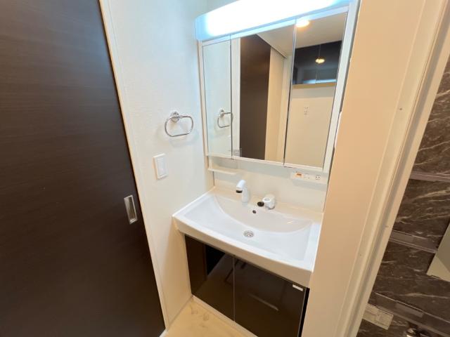 洗面設備　洗髪洗面化粧台