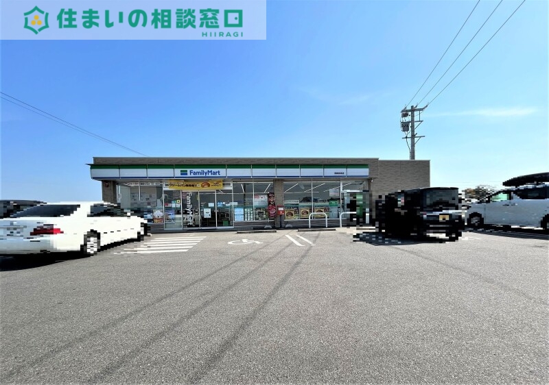 コンビニ　ファミリーマート岡崎島坂店（コンビニ）まで422m