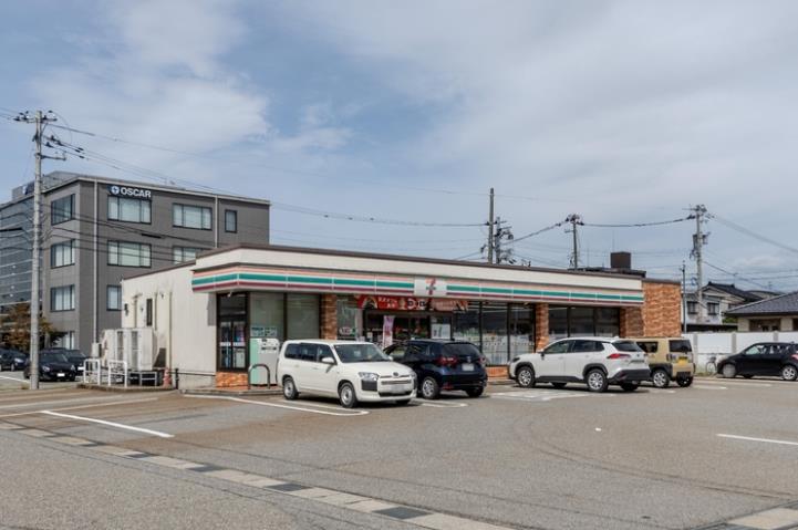 その他　セブンイレブン富山二口町4丁目店（その他）まで200m