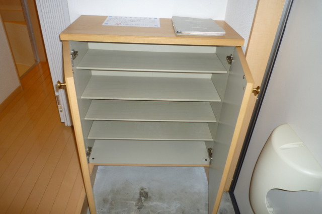 収納　シューズボックス付いています