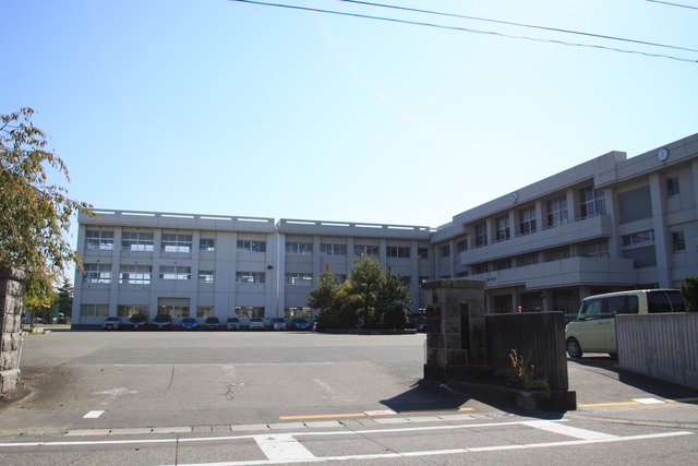 小学校　新発田市立東豊小学校（小学校）まで930m