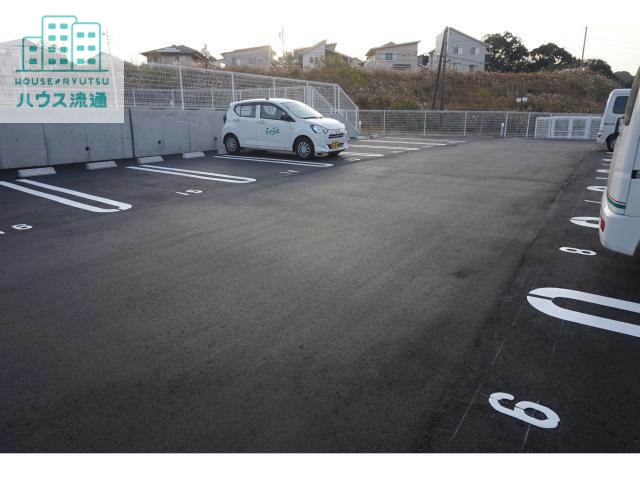 駐車場　駐車場