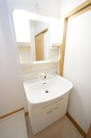 洗面設備　※同タイプの写真になります。