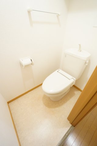 トイレ　※同タイプの写真になります。