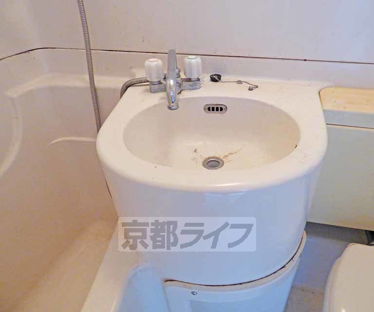 洗面設備　洗面台有ります。