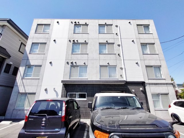 モンテマーレ桑園の建物外観