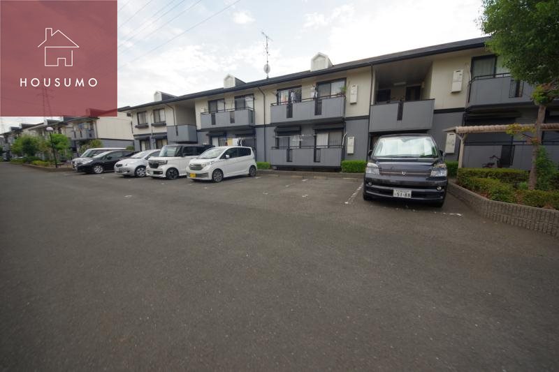 駐車場　駐車場に車を止められます