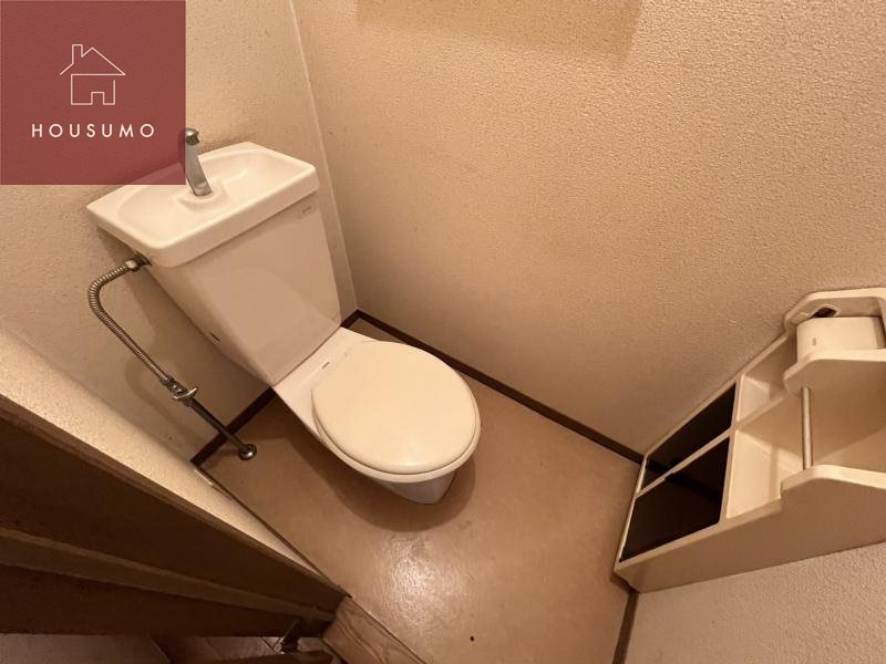 トイレ　同施工会社・同型モデルの室内です。（参考写真・イメージ写真）