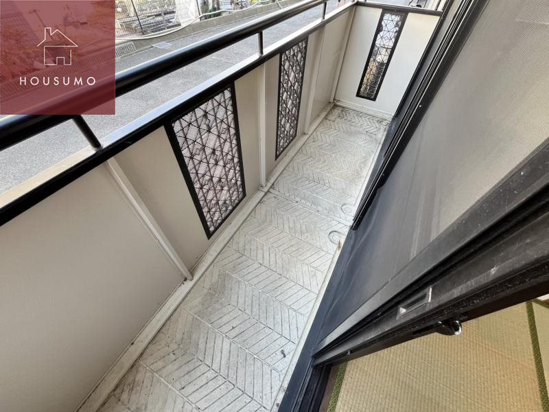 バルコニー　同施工会社・同型モデルの室内です。（参考写真・イメージ写真）