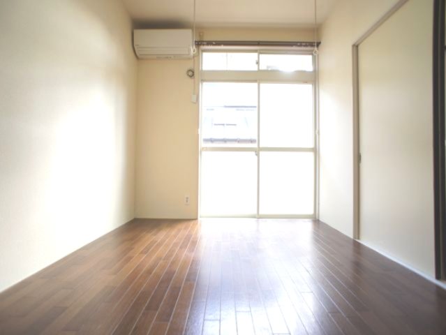 その他部屋・スペース　清潔感のあるきれいな洋間です♪