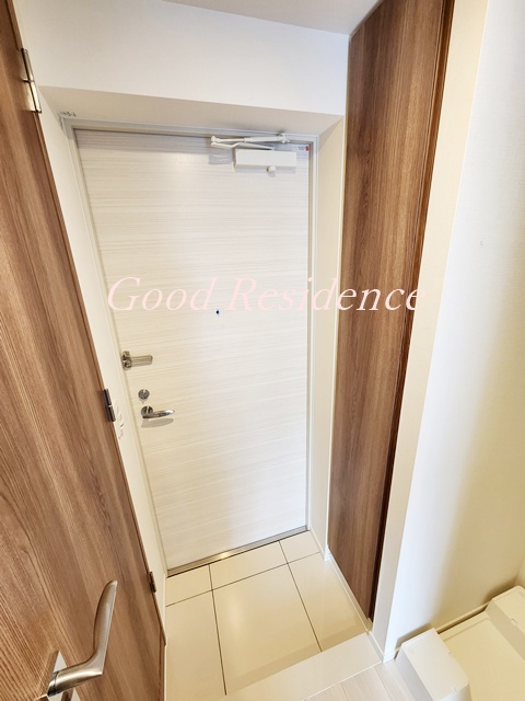 玄関　【女性のお一人暮らしでも安心のセキュリティ♪】同施工仕様写真