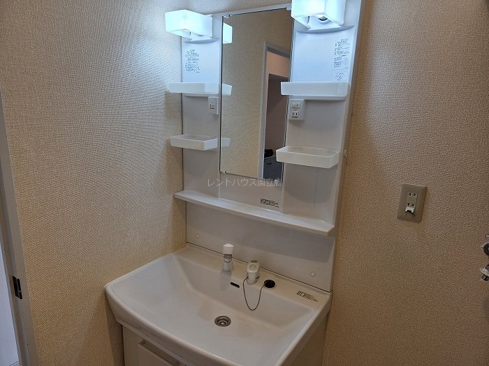 洗面設備　同物件別部屋参考写真です