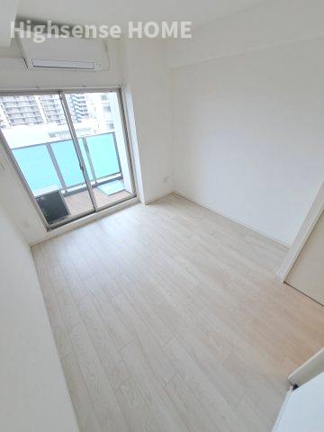 居室・リビング　こちらのリビングで趣味の時間をお楽しみください