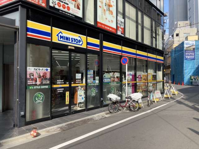 コンビニ　ミニストップ（コンビニ）まで100m
