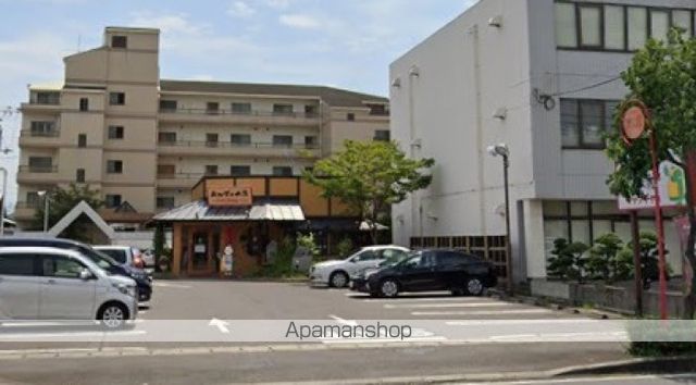 飲食店　クックチャム松縄店（飲食店）まで107m