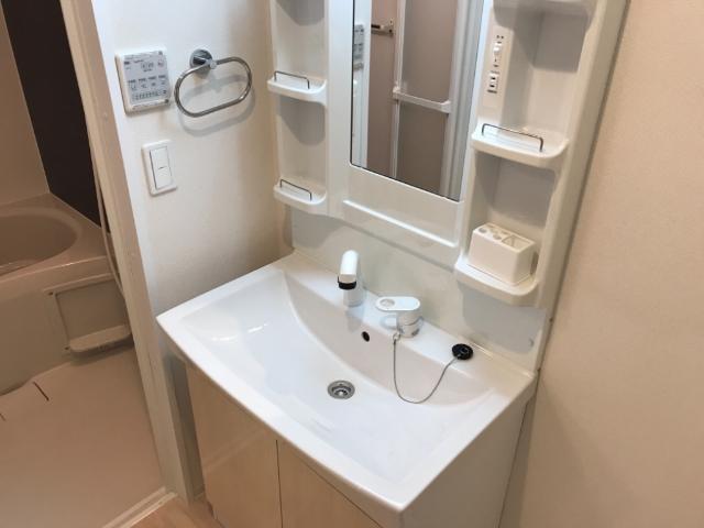 洗面設備　シャワー付トイレ