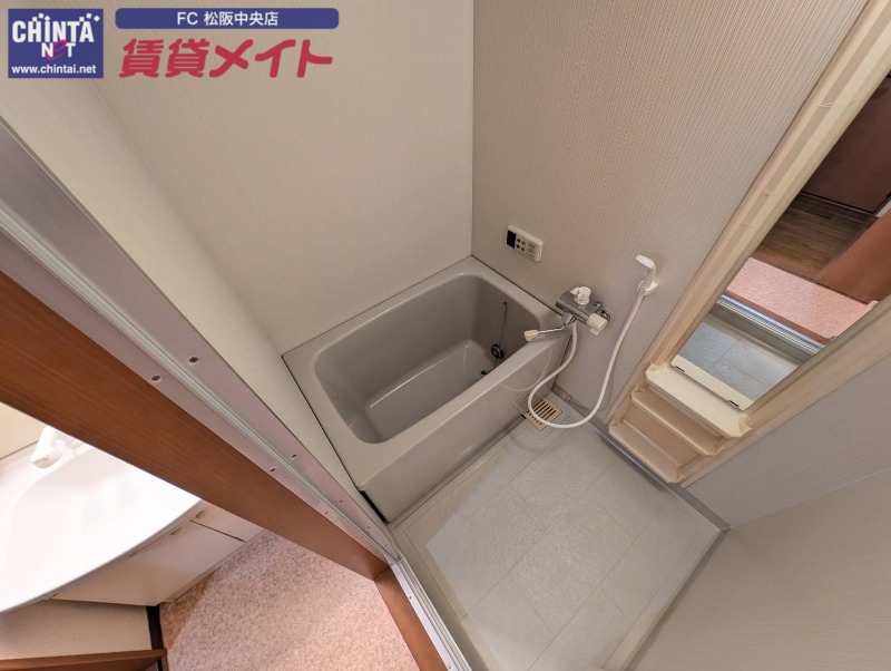 バス・シャワールーム　同一物件の別部屋の写真です。