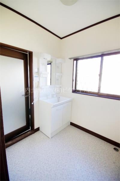 洗面設備　洗面所