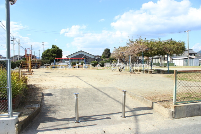 公園　本野児童遊園（公園）まで450m