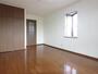 居室・リビング　日当りの良い部屋です。
