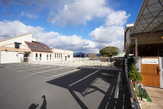 幼稚園・保育園　岩崎保育園（幼稚園・保育園）まで300m