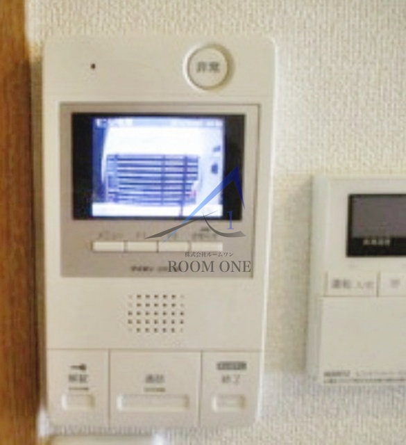 セキュリティ　モニター付きインターホンです。