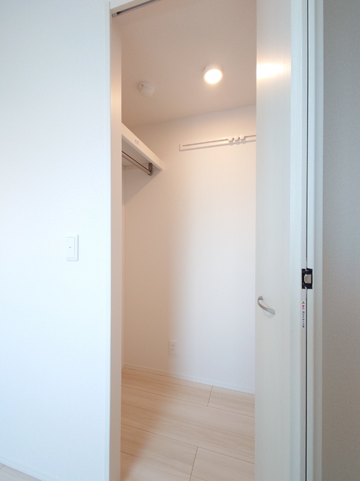 収納　カラー異なる場合があります