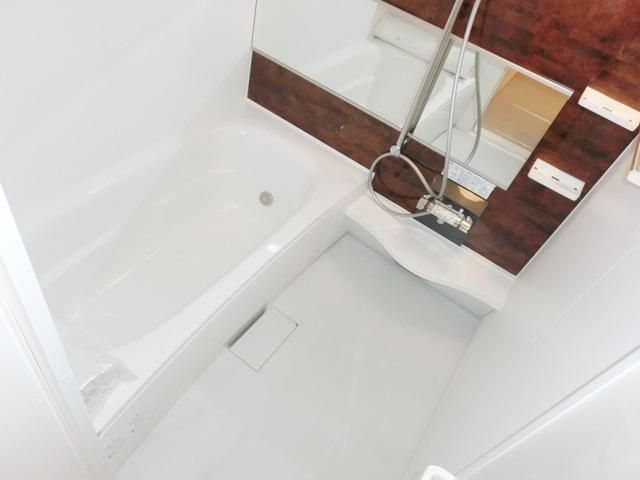 バス・シャワールーム　★追い焚き付・浴室乾燥機付の便利なバスルームです★ｑ