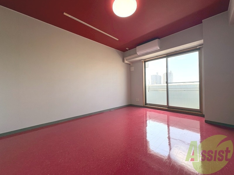 居室・リビング　８．６帖のリビングにです。お部屋を広く使えます。