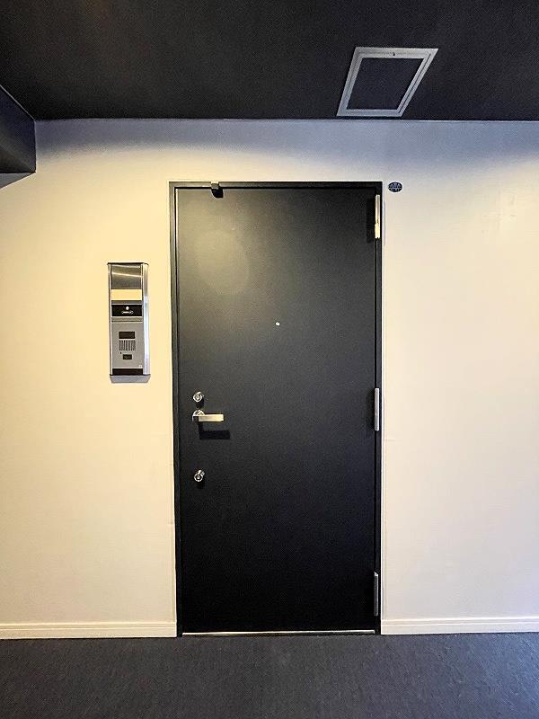 玄関　玄関外側