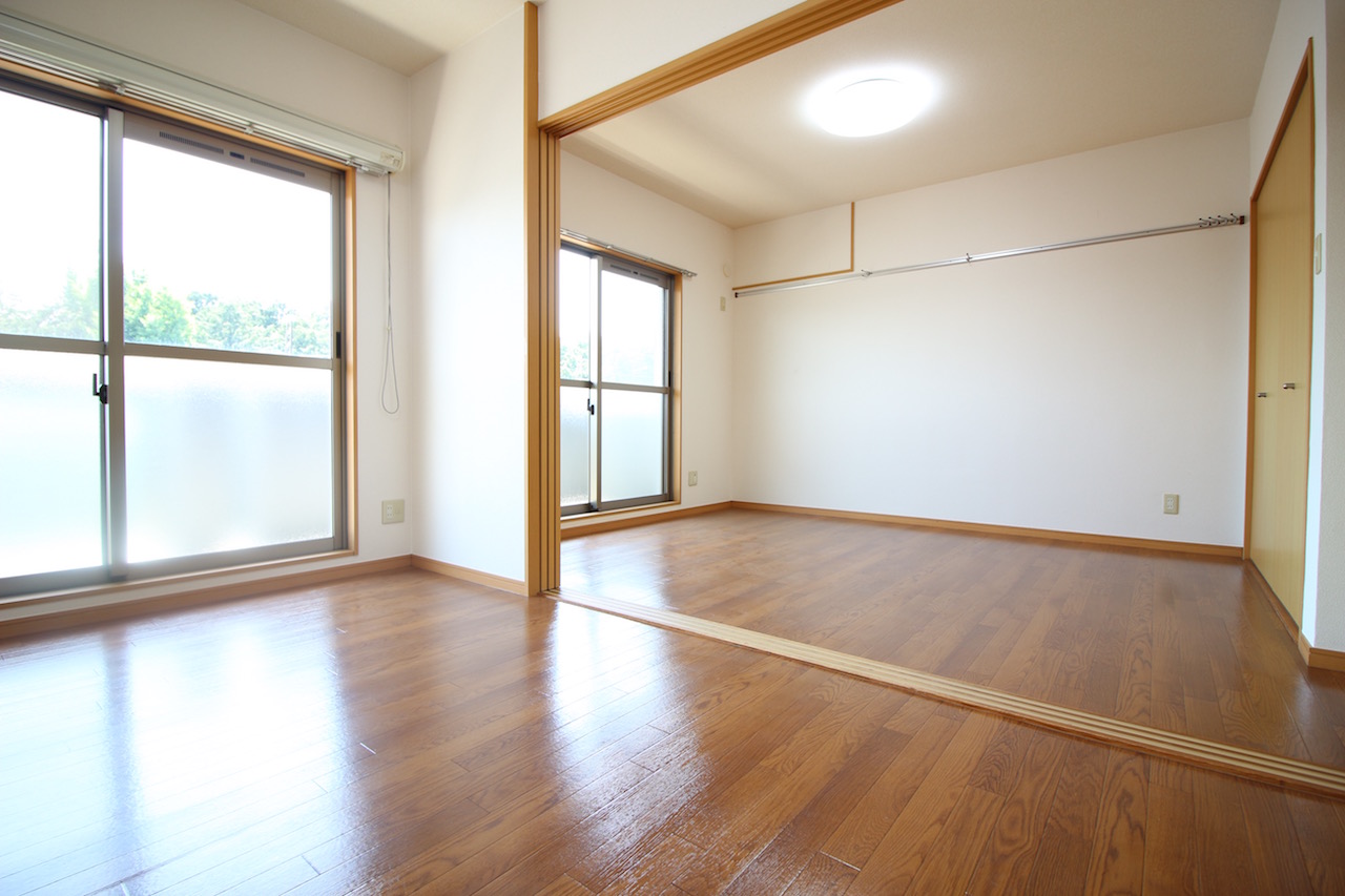 居室・リビング　DK・洋室　全室照明器具付き（写真は別室）