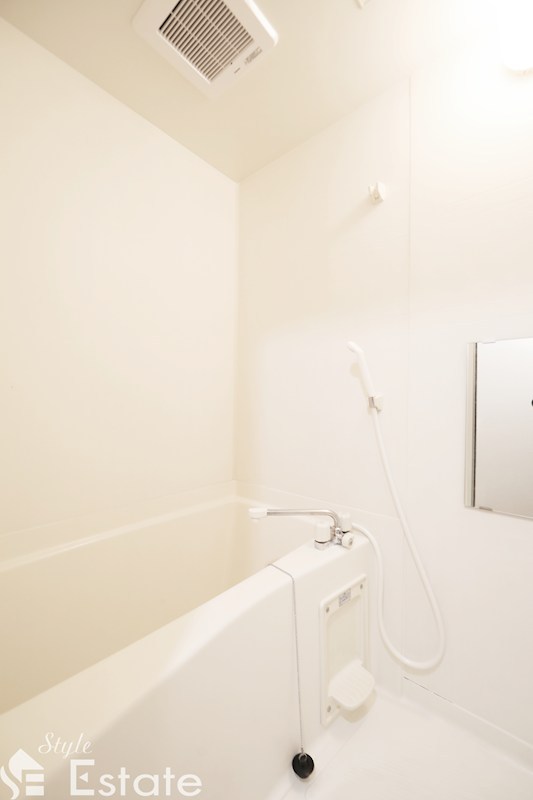 バス・シャワールーム　バスルーム