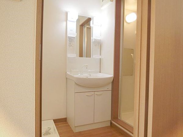 洗面設備　同仕様写真