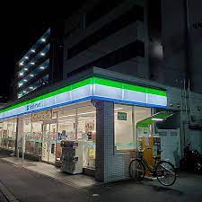 コンビニ　ファミリーマート草津西大路店（コンビニ）まで457m