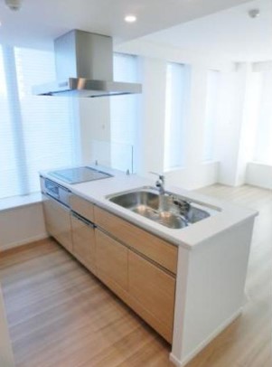 キッチン　※同タイプ参考写真