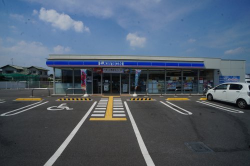 コンビニ　ローソン 田原本町薬王寺店（コンビニ）まで216m