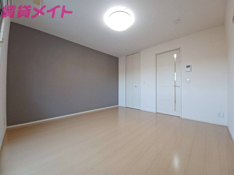 居室・リビング　別部屋参考写真です