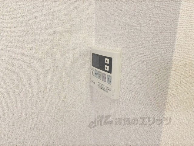 その他設備　給湯器リモコン