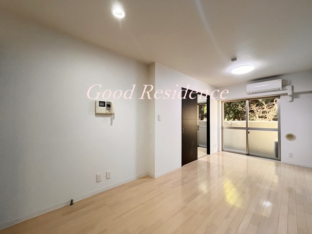 居室・リビング　【陽当たり良好でペットと暮らせるお部屋です♪】