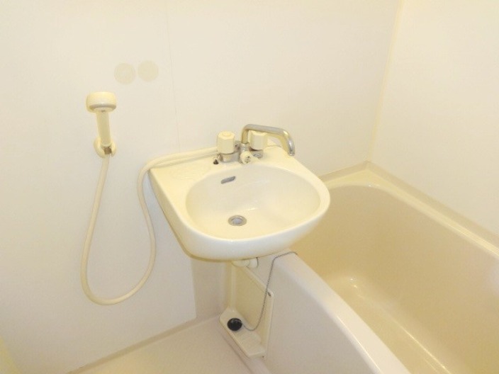 バス・シャワールーム　トイレとお風呂は別なんですー